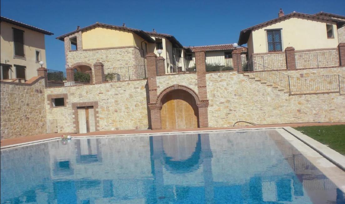 Toscella Villa Kima Tartufo מראה חיצוני תמונה